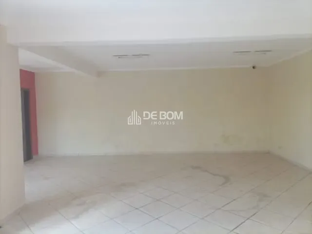 Casa com 300m² 3 quartos e 3 banheiros, à venda, no bairro São Domingos em Poços de Caldas