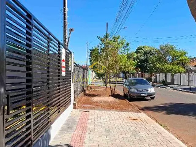 Casa com 200m² 3 quartos e 2 banheiros, à venda, no bairro Residencial Abussafe II em Londrina