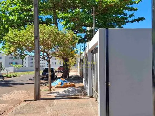 Casa com 200m² 3 quartos e 2 banheiros, à venda, no bairro Residencial Abussafe II em Londrina