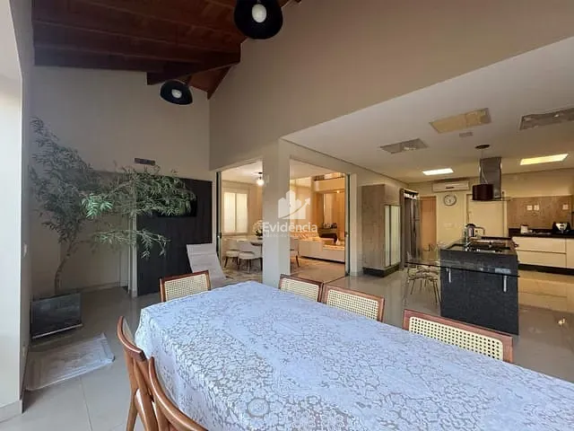 Casa 3 quartos e 5 banheiros, à venda, no bairro Vivendas do Arvoredo em Londrina