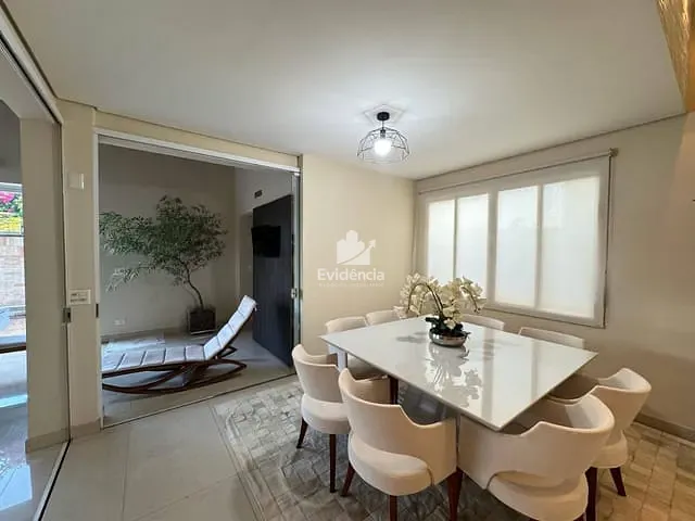 Casa 3 quartos e 5 banheiros, à venda, no bairro Vivendas do Arvoredo em Londrina