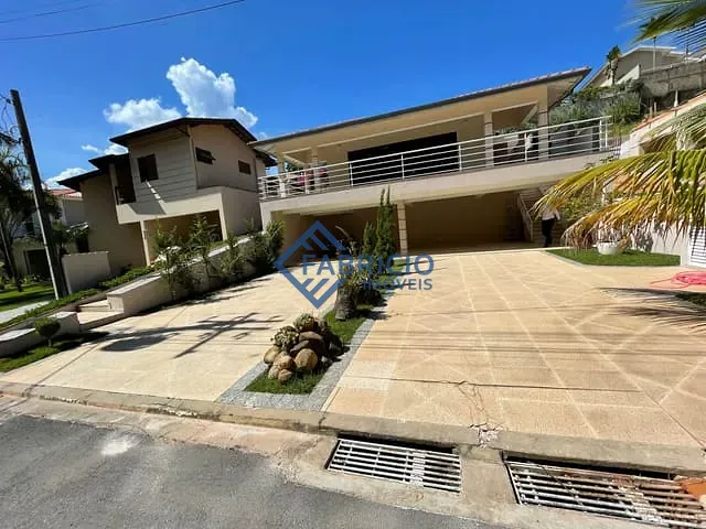 Casa com 525m² 4 quartos e 2 banheiros, à venda ou para alugar, no bairro Bosque em Vinhedo