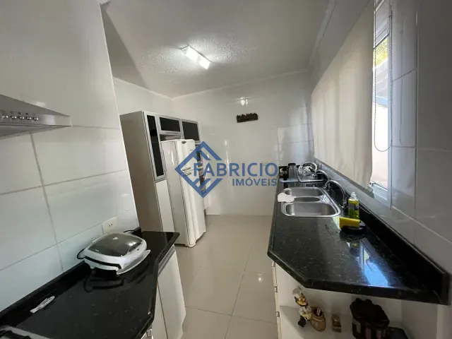 Casa com 525m² 4 quartos e 2 banheiros, à venda ou para alugar, no bairro Bosque em Vinhedo