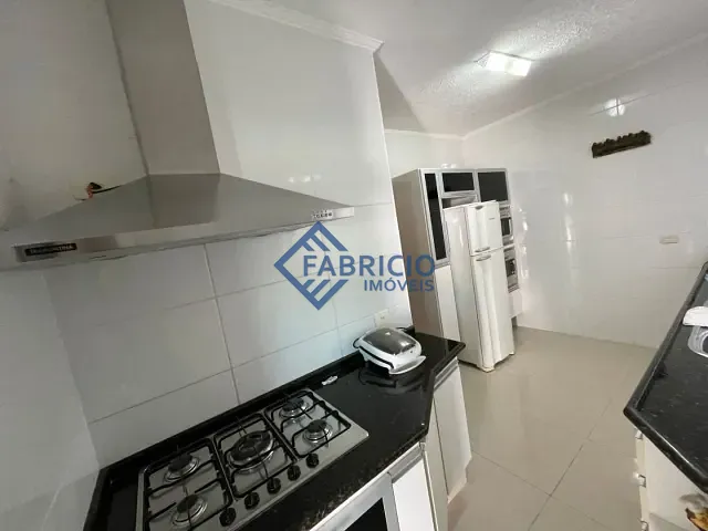 Casa com 525m² 4 quartos e 2 banheiros, à venda ou para alugar, no bairro Bosque em Vinhedo
