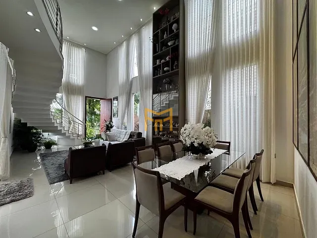 Casa 4 quartos e 7 banheiros, à venda, no bairro Parque Verde em Belém