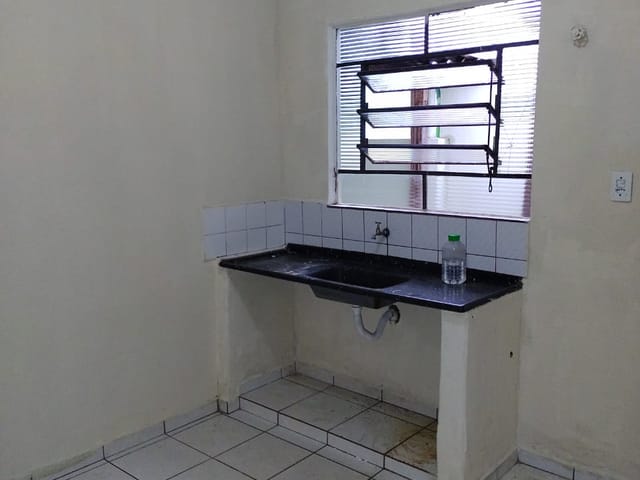 Casa com 55m² 1 quarto e 1 banheiro, para alugar, no bairro Jardim Florence em Campinas