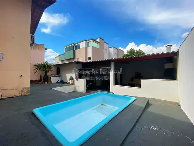 Casa com 250m² 2 quartos e 3 banheiros, à venda, no bairro Jardim Europa em Jaguariúna