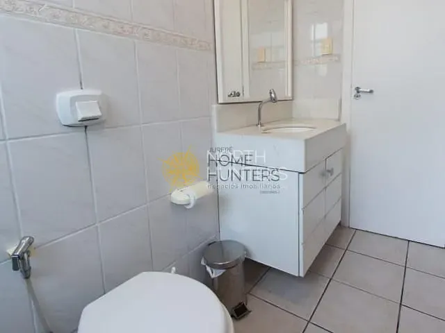 Casa com 300m² 4 quartos e 3 banheiros, para alugar, no bairro Jurerê Internacional em Florianópolis