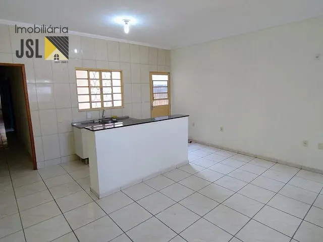 Casa com 125m² 3 quartos e 2 banheiros, à venda, no bairro Village das Flores em Caçapava