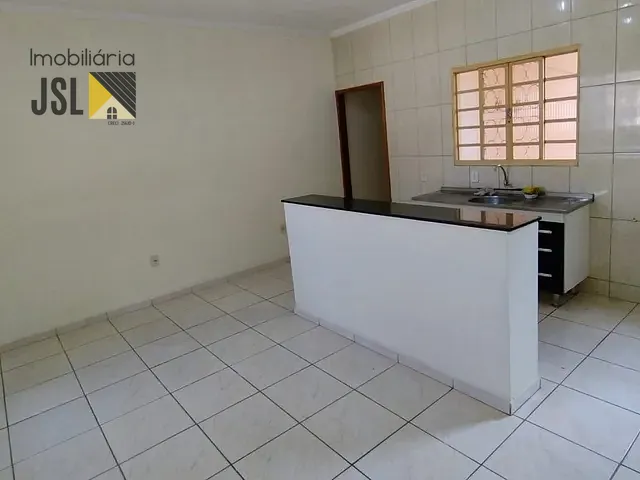 Casa com 125m² 3 quartos e 2 banheiros, à venda, no bairro Village das Flores em Caçapava