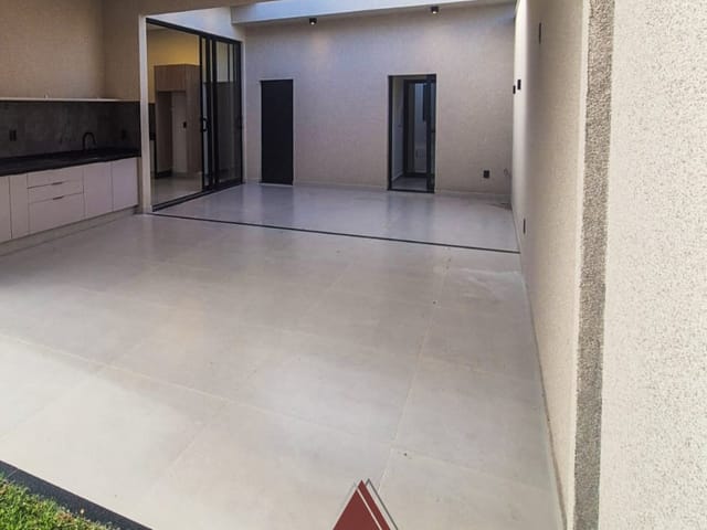 Casa com 210m² 3 quartos e 2 banheiros, à venda, no bairro Jardim Zelinda em Franca