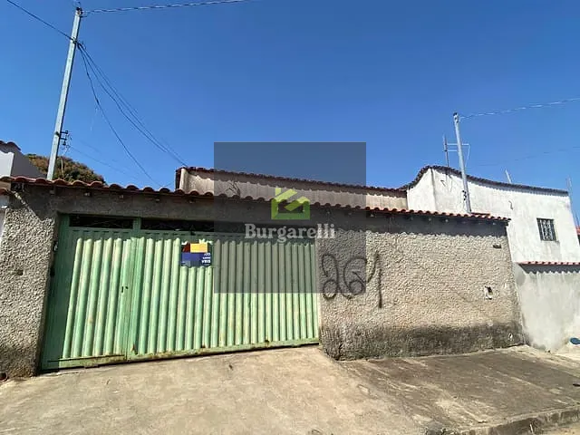 Casa 2 quartos e 2 banheiros, para alugar, no bairro Jardim São Carlos em Lavras