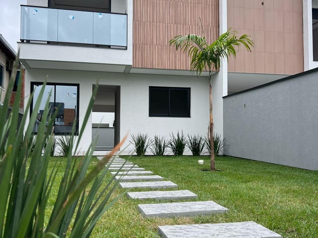Casa com 196m² 4 quartos e 3 banheiros, à venda, no bairro Ingleses do Rio Vermelho em Florianópolis