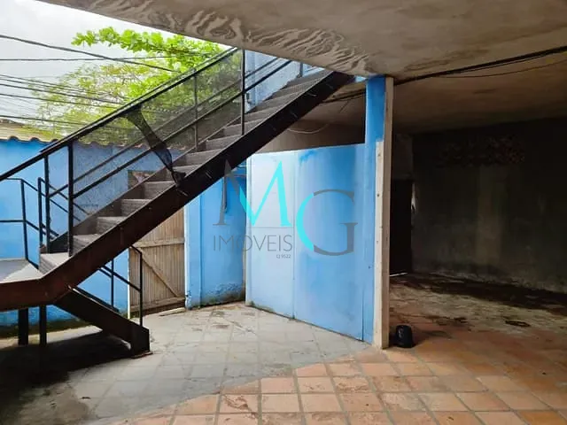 Casa com 300m² 4 quartos e 4 banheiros, à venda, no bairro Campo Grande em Rio de Janeiro