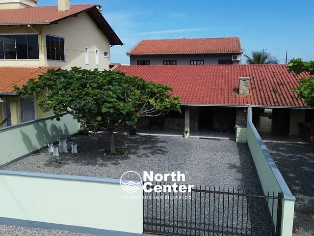 Casa com 534m² 9 quartos e 5 banheiros, à venda, no bairro Salinas em Balneário Barra do Sul