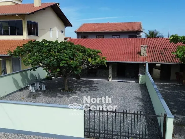 Casa com 534m² 9 quartos e 5 banheiros, à venda, no bairro Salinas em Balneário Barra do Sul
