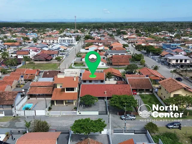 Casa com 534m² 9 quartos e 5 banheiros, à venda, no bairro Salinas em Balneário Barra do Sul