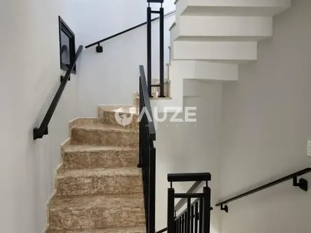 Casa com 132m² 3 quartos e 4 banheiros, à venda, no bairro São Braz em Curitiba