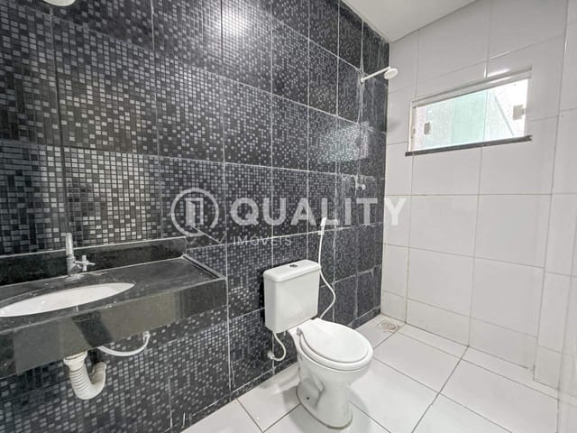 Casa com 175m² 4 quartos e 4 banheiros, à venda, no bairro Jardim Cearense em Fortaleza