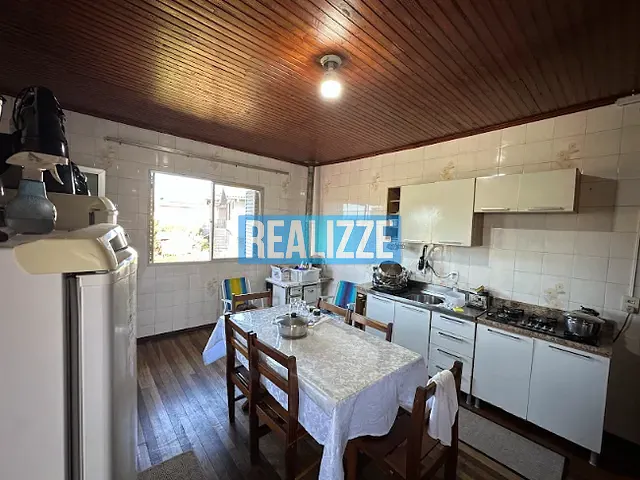 Casa com 300m² 3 quartos e 1 banheiro, à venda, no bairro frei adelar em Marau
