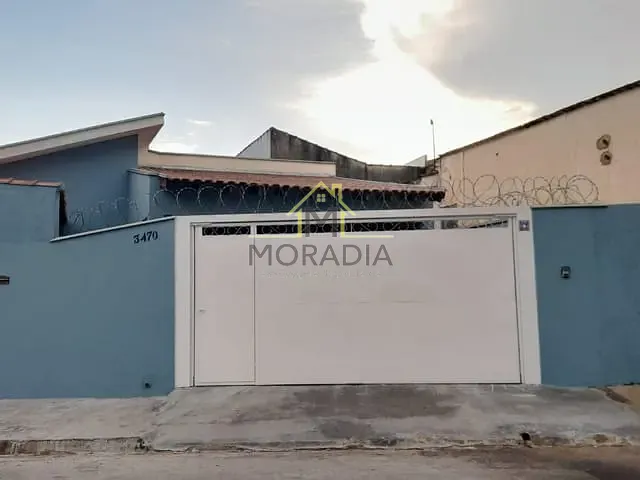 Casa com 160m² 3 quartos e 1 banheiro, à venda, no bairro Jardim Alvorada em Guaxupé