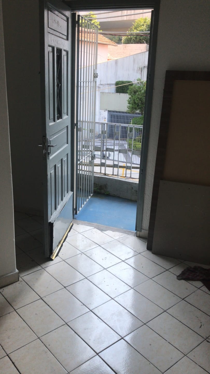 Casa para alugar com 2 quartos, 70m² - Foto 21