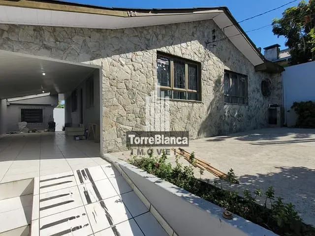 Casa com 288m² 3 quartos e 2 banheiros, à venda, no bairro Contorno em Ponta Grossa