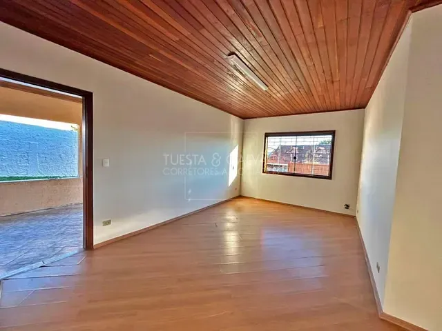 Casa com 102m² 3 quartos e 1 banheiro, à venda, no bairro Rio Verde em Colombo