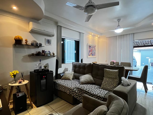 Casa com 228m² 3 quartos e 2 banheiros, à venda, no bairro Parque Burle em Cabo Frio