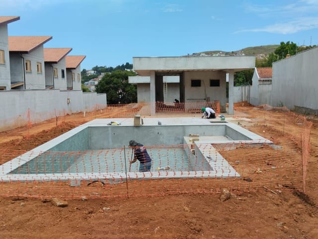 Casa com 154m² 3 quartos e 1 banheiro, à venda, no bairro Parque Primavera em Poços de Caldas