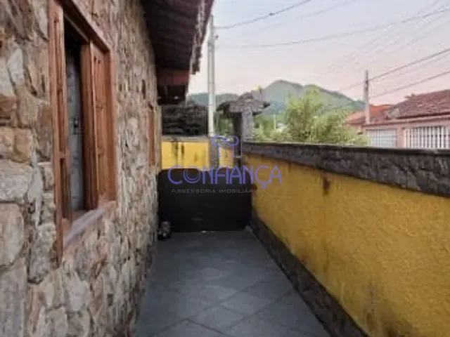 Casa com 374m² 2 quartos e 2 banheiros, à venda, no bairro Campo Grande em Rio de Janeiro