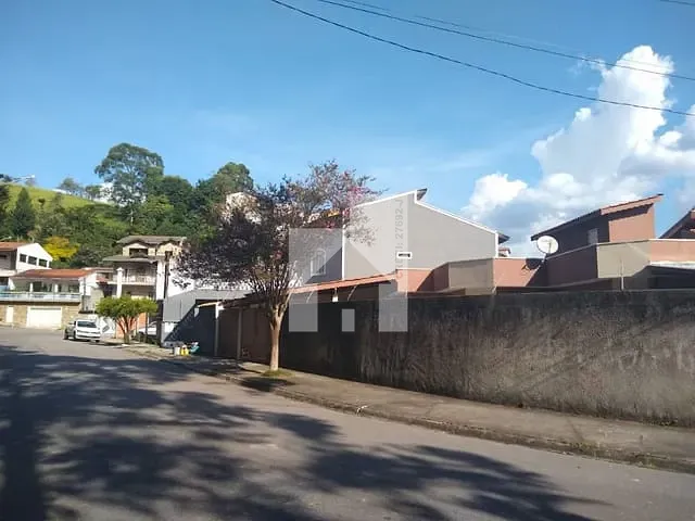 Casa com 160m² 3 quartos e 1 banheiro, à venda, no bairro Jardim Caçula em Jundiaí