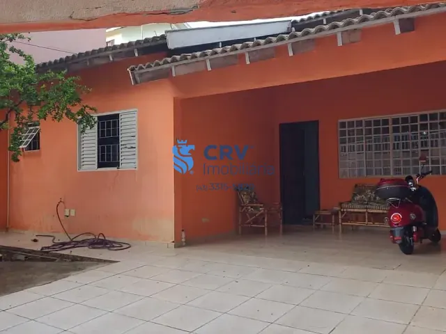 Casa com 180m² 3 quartos e 2 banheiros, à venda, no bairro Portuguesa em Londrina