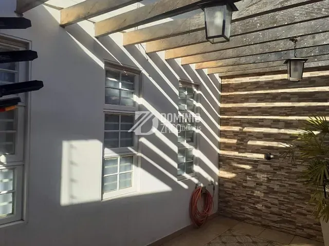 Casa com 300m² 3 quartos e 3 banheiros, à venda, no bairro Serra Dourada em Uberaba