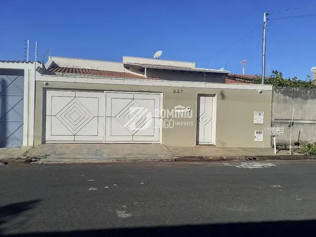 Casa com 300m² 3 quartos e 3 banheiros, à venda, no bairro Serra Dourada em Uberaba
