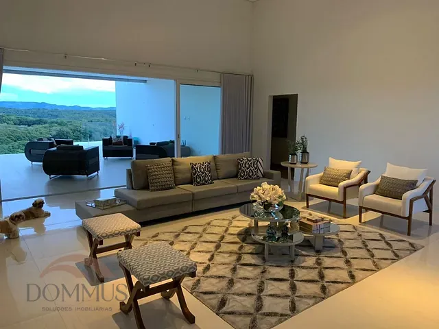 Casa com 985m² 3 quartos e 4 banheiros, à venda, no bairro Condomínio Lagoa Silvana - Parques do Vale em Caratinga