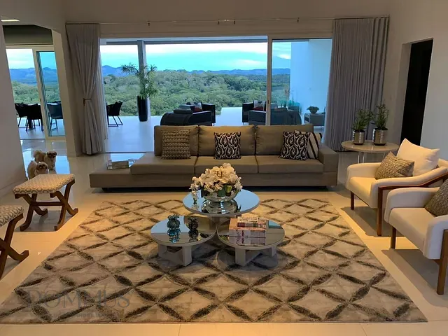 Casa com 985m² 3 quartos e 4 banheiros, à venda, no bairro Condomínio Lagoa Silvana - Parques do Vale em Caratinga