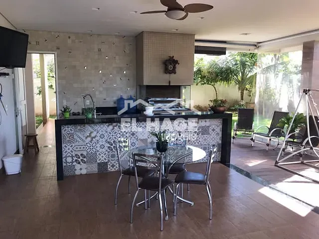 Casa com 840m² 3 quartos e 6 banheiros, à venda, no bairro Jardim Itália em Cuiabá