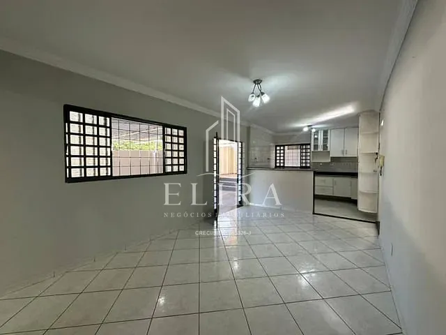 Casa com 300m² 4 quartos e 3 banheiros, à venda, no bairro Jardim Guanabara em Americana