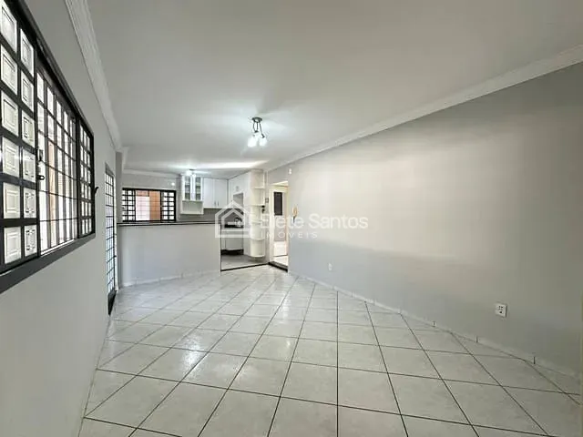 Casa com 300m² 4 quartos e 3 banheiros, à venda, no bairro Jardim Guanabara em Americana