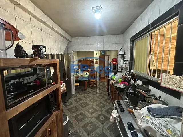 Casa com 280m² 5 quartos e 2 banheiros, à venda, no bairro Conjunto Parigot de Souza 3 em Londrina