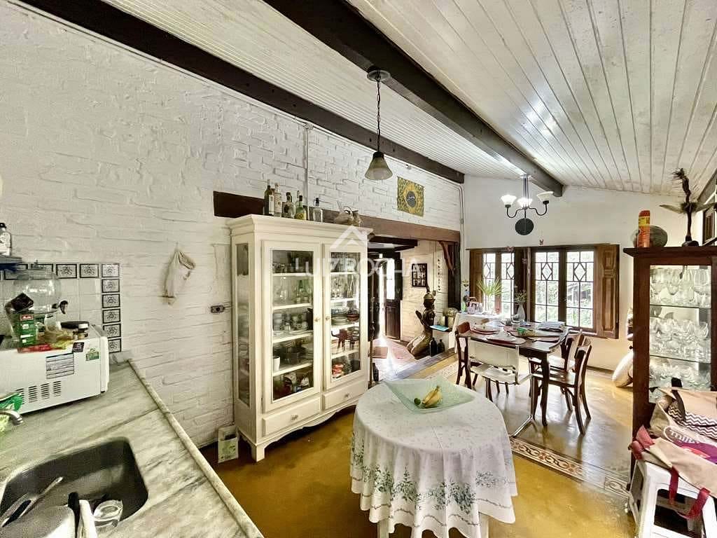 Casa à venda com 3 quartos, 440m² - Foto 25