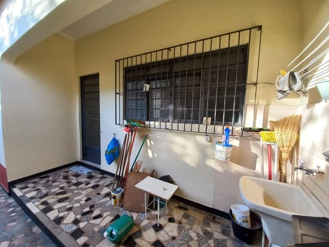 Casa com 300m² 4 quartos e 2 banheiros, à venda, no bairro Loteamento Modena em Tatuí