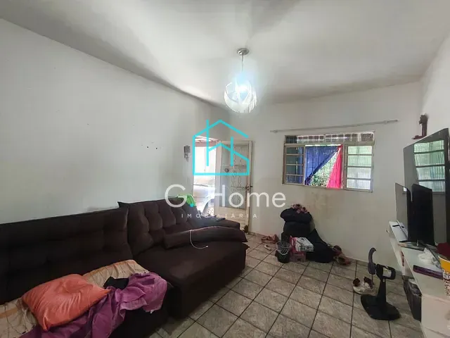 Casa com 300m² 3 quartos e 2 banheiros, à venda, no bairro Maria Lúcia em Londrina