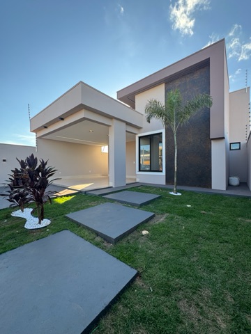 Casa com 250m² 3 quartos e 1 banheiro, à venda, no bairro Residencial Veneza em Nova Mutum