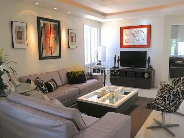 Casa com 450m² 4 quartos e 4 banheiros, para alugar, no bairro Jurerê em Florianópolis