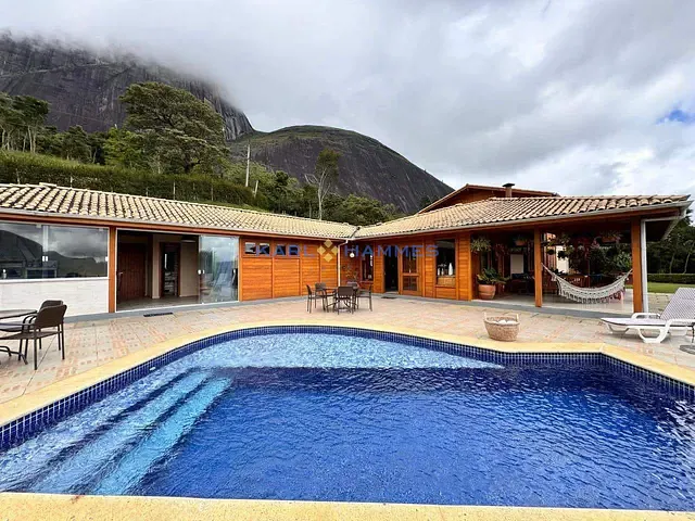 Casa com 12000m² 5 quartos e 8 banheiros, à venda, no bairro Cuiabá em Petrópolis