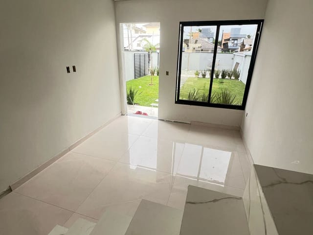 Casa com 196m² 3 quartos e 3 banheiros, à venda, no bairro Ingleses do Rio Vermelho em Florianópolis