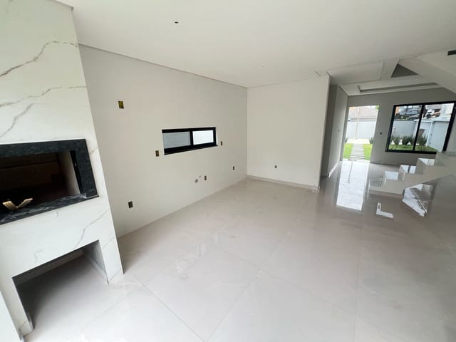 Casa com 196m² 3 quartos e 3 banheiros, à venda, no bairro Ingleses do Rio Vermelho em Florianópolis