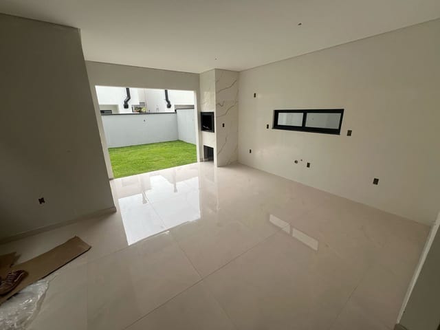Casa com 196m² 3 quartos e 3 banheiros, à venda, no bairro Ingleses do Rio Vermelho em Florianópolis
